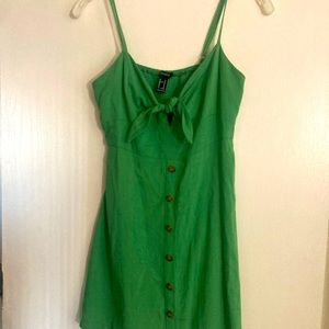 Sun dress green Forever 21 medium